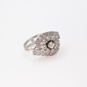 Anillo de platino y diamantes