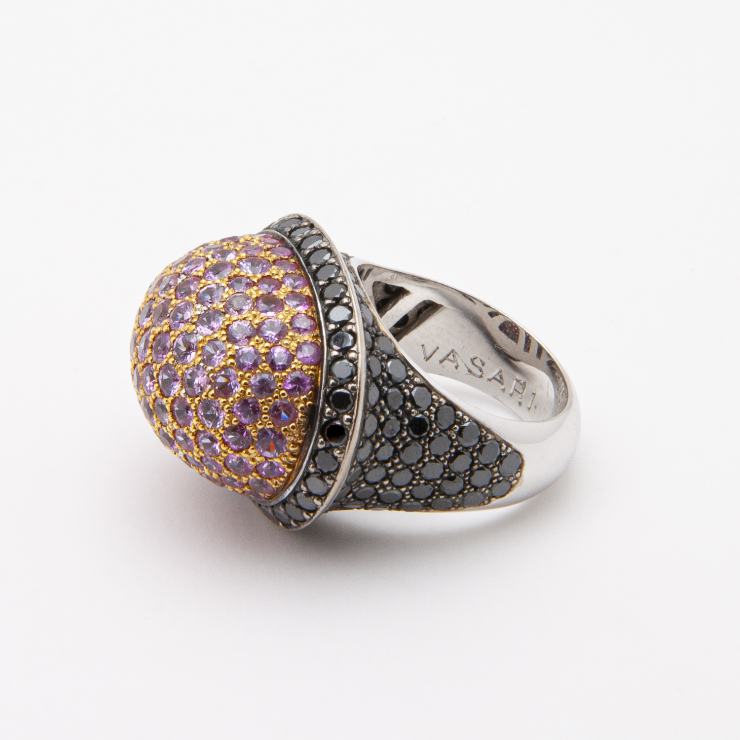 Anillo de oro blanco 18K con zafiros rosas y diamantes negros - Imagen 2