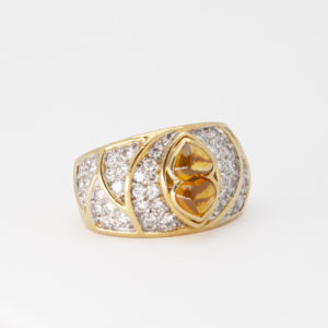 Anillo de oro amarillo 18K con citrinos y diamantes