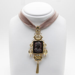 Vintage 18k gold pendant with citrines and cameo