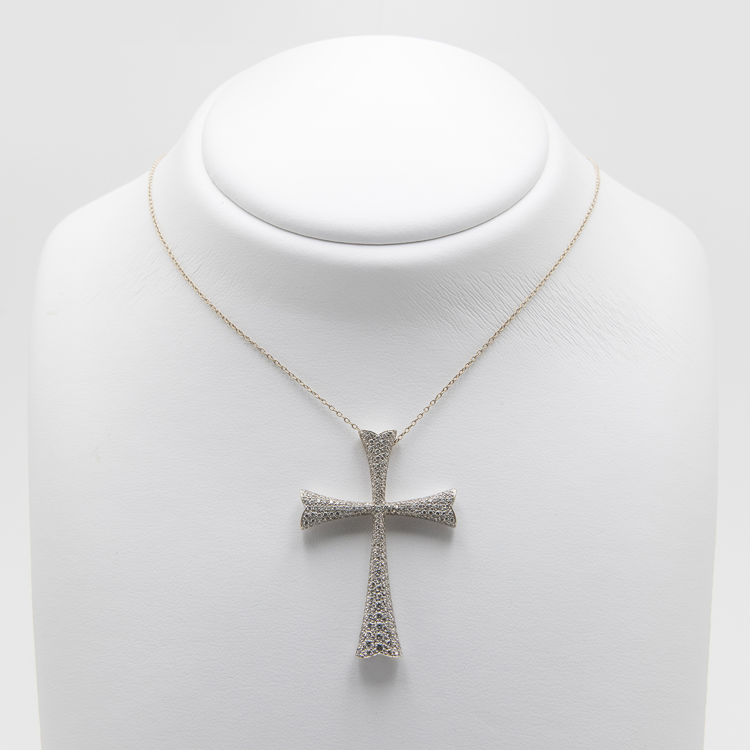 Creu d'or blanc i diamants Wempe