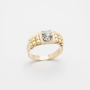 Vintage 1940s ring with old cut diamond, platinum and 18k gold